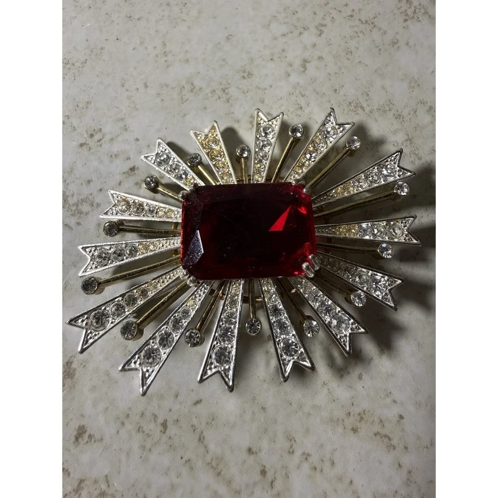 Kenneth Jay Lane Shimmering‎ Rhinestone Brooch With Large Red Stone KJL MCM